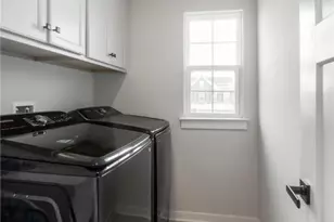 820 Hendon Ln, North Catasauqua Bor, PA 18032 - Photo 36