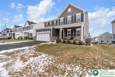820 Hendon Lane, North Catasauqua Bor, PA 18032 - Photo 2