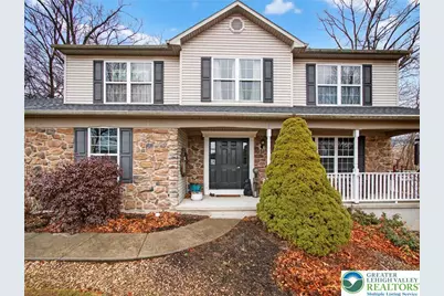 7733 Harbor Court, Washington Township, PA 18080 - Photo 4