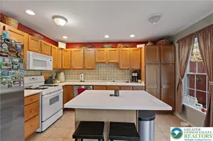 8083 Heritage Dr, Lower Macungie, PA 18011 - Photo 16