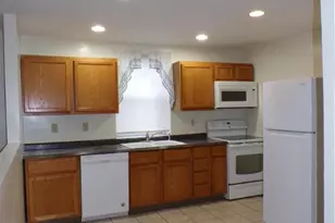 1076 Fullerton Ave, Allentown, PA 18102 - Photo 6