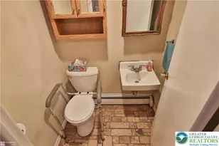 209 N Fairview St, Nazareth Boro, PA 18064 - Photo 16