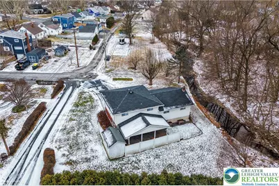 209 N Fairview Street, Nazareth Boro, PA 18064 - Photo 6