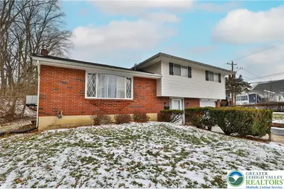 209 N Fairview Street, Nazareth Boro, PA 18064 - Photo 2