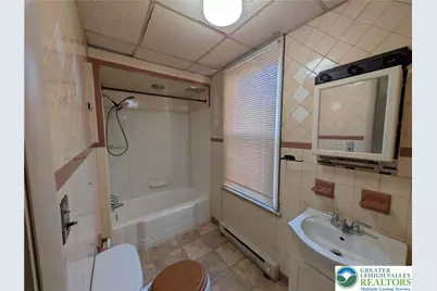 647 N New Street #4, Bethlehem City, PA 18018 - Photo 2