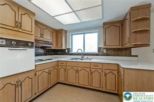 245 N 7th St, Bangor Boro, PA 18013 - Photo 8