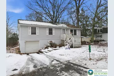 114 Carol Road, Middle Smithfield, PA 18302 - Photo 2