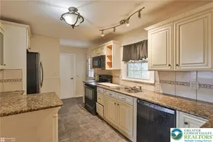 210 S 16th St, Emmaus, PA 18049 - Photo 14