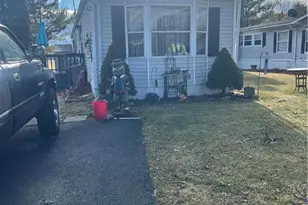 285 Greenbriar Dr, East Allen Township, PA 18014 - Photo 1