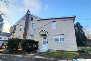 817 Seneca St, Fountain Hill, PA 18015 - Photo 2