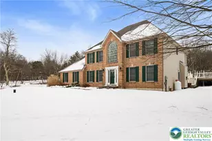 5 Jane Ct, Penn Forrest, PA 18210 - Photo 2