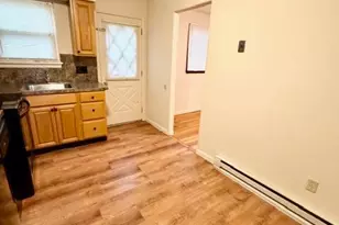 5742 Greens Dr, Lower Macungie, PA 18106 - Photo 4