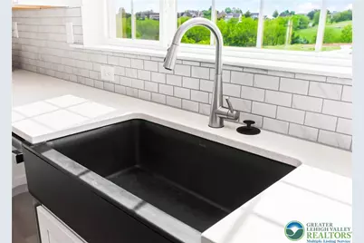 4450 Maple Street #2, North Whitehall Twp, PA 18078 - Photo 10