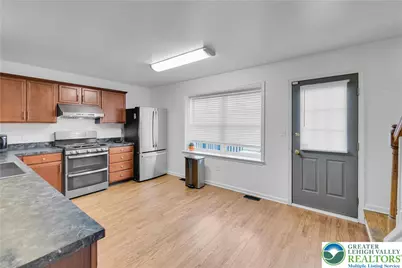 307 Oak Street, Freemansburg, PA 18017 - Photo 8