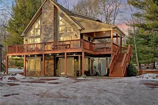 136 Pineknoll Dr, Kidder Twp N, PA 18624 - Photo 2