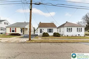 828 Miller St, Wilson Boro, PA 18042 - Photo 2