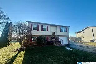 1403 Seville Dr, Slatington Boro, PA 18080 - Photo 2