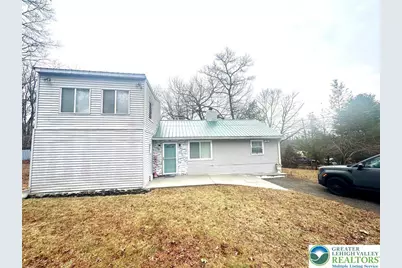 204 Shawnee Drive, Middle Smithfield, PA 18302 - Photo 2