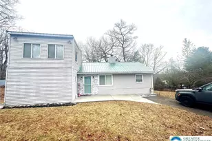 204 Shawnee Dr, Middle Smithfield, PA 18302 - Photo 2