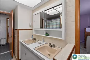 319 Falcone Ave, Roseto Boro, PA 18013 - Photo 36