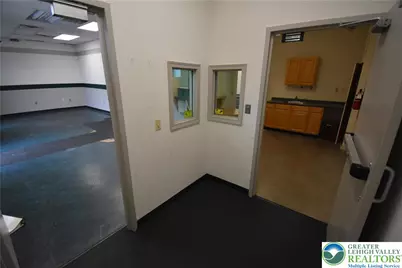 1722 Butler Street, Wilson, PA 18042 - Photo 12