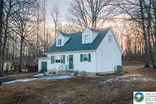 21 Lenape Dr, East Stroudsburg, PA 18302 - Photo 2