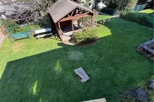 221 E Patterson Street E, Lansford, PA 18232 - Photo 6