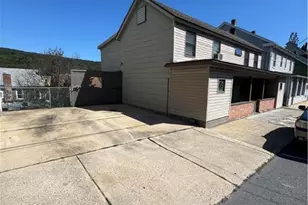 221 E Patterson Street E, Lansford, PA 18232 - Photo 2