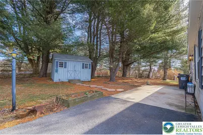 52 W Zimmer Drive, Lehigh Township, PA 18088 - Photo 10