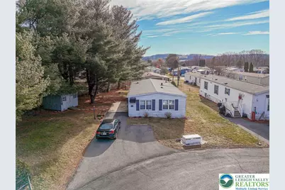 52 W Zimmer Drive, Lehigh Township, PA 18088 - Photo 4