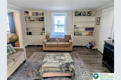 3011 W Greenleaf Street, Allentown City, PA 18104 - Photo 6