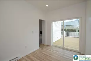 2 Elm St, Mount Pocono Boro, PA 18344 - Photo 16