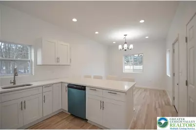 2 Elm Street, Mount Pocono Boro, PA 18344 - Photo 10