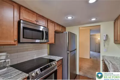 329 Carver Drive, Bethlehem, PA 18017 - Photo 10