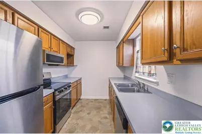 121 E George Street, Emmaus, PA 18049 - Photo 8