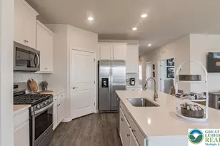 1510 Dresden Dr, Lower Macungie, PA 18031 - Photo 8