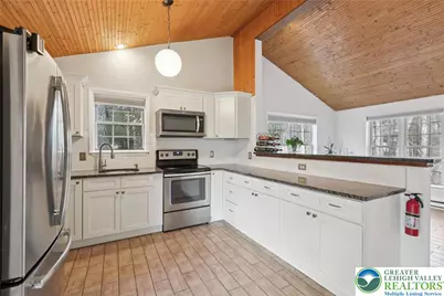 630 Wooddale Road, Middle Smithfield, PA 18302 - Photo 6