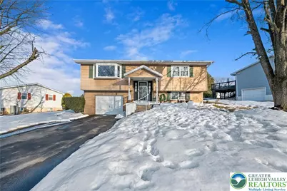 203 Faith Drive, Catasauqua, PA 18032 - Photo 2