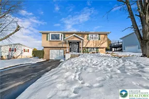 203 Faith Dr, Catasauqua, PA 18032 - Photo 2