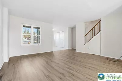 3434 Colonial Court, South Whitehall Twp, PA 18104 - Photo 4