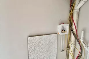 14 Main St, Pen Argyl, PA 18072 - Photo 10