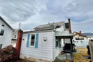 14 Main St, Pen Argyl, PA 18072 - Photo 2