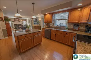 7264 Snowberry Ct, Lower Macungie Township, PA 18062 - Photo 6