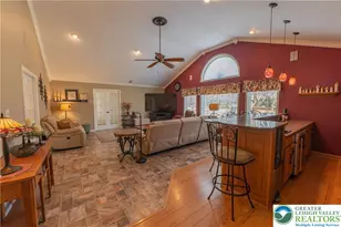 7264 Snowberry Ct, Lower Macungie Township, PA 18062 - Photo 8