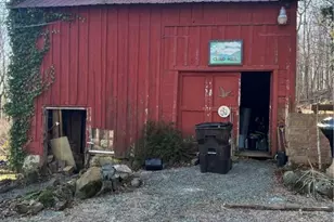 1395 Sleepy Hollow, Milford Twp, PA 18073 - Photo 4