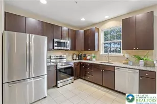 270 Milkweed Dr, Upper Macungie Township, PA 18104 - Photo 12