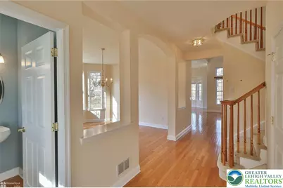 864 Baden Court, Forks Twp, PA 18040 - Photo 8