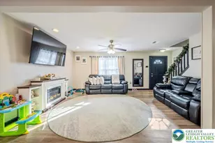 2731 Bonnyview Ln, Coolbaugh Twp, PA 18466 - Photo 4