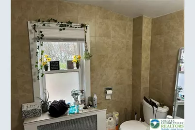 412 Pennsylvania Avenue, Roseto Boro, PA 18013 - Photo 8