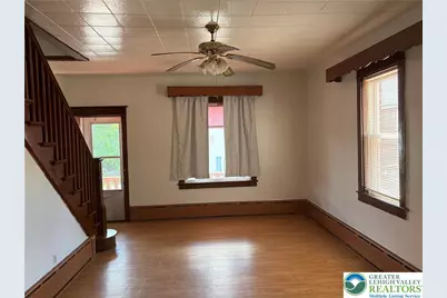 412 Pennsylvania Avenue, Roseto Boro, PA 18013 - Photo 6